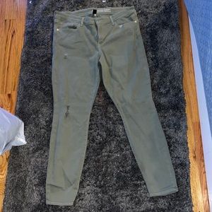 Gap jeans in green size 12/31 regular for just 10 bucks !!! Rarely worn
